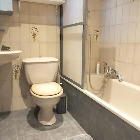 Joli Studio Proche Mer Au Pradet 아파트 *