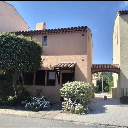 Joli Studio Proche Mer Au Pradet Apartman *